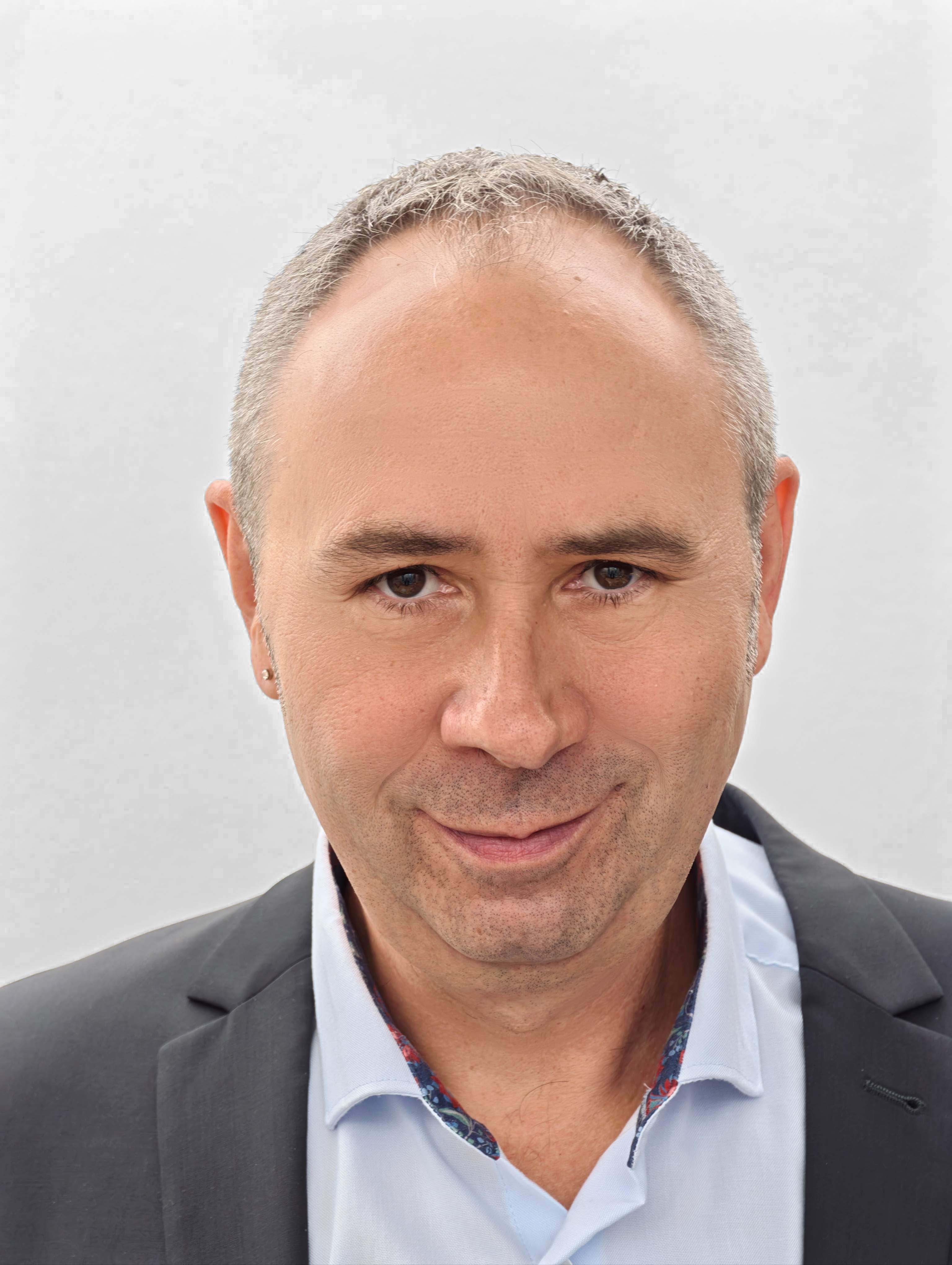 Timári Levente-Micromedical